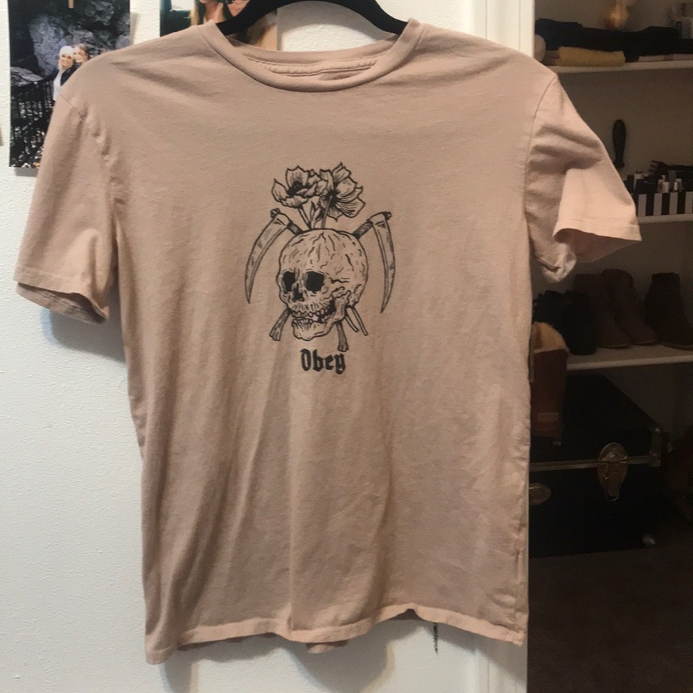 Obey t shirt